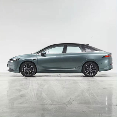 2024 Xpeng P5 pro 500km Limousine elettrica 4 porte 5 posti xpeng Veicolo elettrico Auto