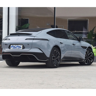 2024 4 porte 5 posti berlina auto elettrica con 12 650 km di autonomia e velocità massima di 215 km/h