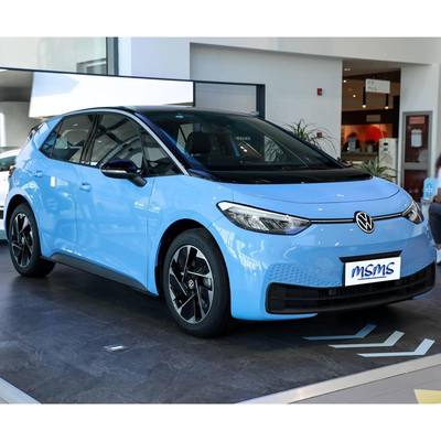 2023 Volkswagen ID3 Piccola auto elettrica con 450 km di autonomia e 1760 kg di peso al limite