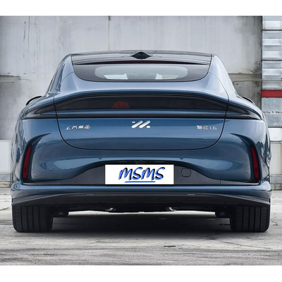 Automobile sportiva 4WD ad alta potenza 618km Max Zhiji L6 Pure Electric 2160kg/2610kg Peso sul bordo