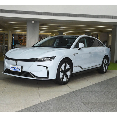Voyah PHEV Speed Electric Car con velocità massima di 210 Km/h e dimensioni 5088x1970x1515mm