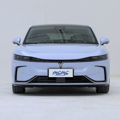 Voyah PHEV Speed Electric Car con velocità massima di 210 Km/h e dimensioni 5088x1970x1515mm